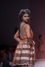 Model walks the ramp for Rehane Show at Wills Lifestyle India Fashion Week 2013 Day 5 in Mumbai on 17th March 2013 (96).JPG