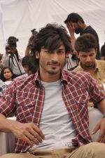 Vidyut Jamwal at the launch of Big RTL Thrill channel in Mumbai on 19th March 2013 (97).JPG