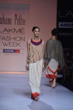 Model walk the ramp for Suhani Pittie Show at Lakme Fashion Week 2013 Day 1 in Grand Hyatt, Mumbai on 22nd March 2013 (45).JPG