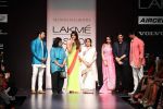 Priyanka Chopra, Asha Bhosle, Hema Malini, Siddharth Malhotra, Varun Dhawan,Manish walk the ramp for Manish Malhotra Show at Lakme Fashion Week 2013 Day 1 in Grand Hyatt, Mumbai on 22nd March 20.JPG