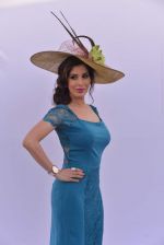 Sophie Chaudhary at Delna Poonawala fashion show for Amateur Riders Club Porsche polo cup in Mumbai on 23rd March 2013 (31).JPG