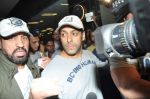 Salman Khan snapped at airport in Mumbai on 24th March 2013 (22).JPG
