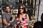 Shilpa Shetty snapped at Sanjay Dutt_s house in Mumbai on 24th March 2013 (28).JPG