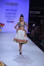 Model walk the ramp for Archana Kocchar Show at Lakme Fashion Week 2013 Day 5 in Grand Hyatt, Mumbai on 26th March 2013 (110).JPG