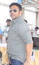 Sunil Shetty at Vikas Verma_s Holi party in Mumbai on 29th March 2013 (11).JPG