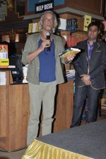 Sudhir Mishra at the launch of My Life My Rules book by Sonia Golani in Landmark, Mumbai on 4th April 2013 (27).JPG