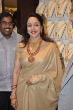 Hema Malini inaugurates Malabar Gold Store in Andheri, Mumbai on 7th April 2013 (139).JPG
