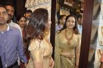 Hema Malini inaugurates Malabar Gold Store in Andheri, Mumbai on 7th April 2013 (148).JPG