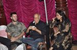 Mahesh Bhatt at the Audio release of Aashiqui 2 at Sudeep Studios in Khar, Mumbai on 8th April 2013 (60).JPG