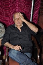 Mahesh Bhatt at the Audio release of Aashiqui 2 at Sudeep Studios in Khar, Mumbai on 8th April 2013 (72).JPG