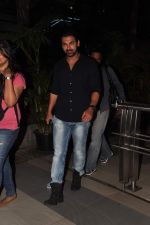 John Abraham return from Bangalore in Airport on 9th April 2013 (13).JPG