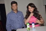 Mahima Chaudhry at ad shoot in Andheri, Mumbai on 10th April 2013 (6).JPG