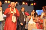 Dharmendra, neha Dhupia at Baisakhi Celebration co-hosted by G S Bawa and Punjab Association Of India in Mumbai on 13th April 2013 (117).JPG
