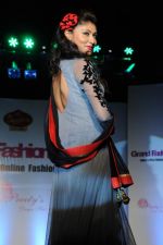 at Grand Fashion hub website launch in Juhu, Mumbai on 15th April 2013 (39).JPG