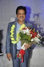 Udit Narayan at Poonam Dhillon_s birthday bash and production house launch with Rohit Verma fashion show in Mumbai on 17th April 2013 (27).JPG