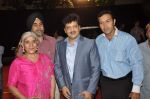 Udit Narayan at Medscape India event in Tulip Star, Mumbai on 20th April 2013 (43).JPG