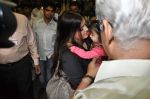 Aishwarya Rai Bachchan with Aradhya return from NY in Mumbai Airport on 23rd April 2013 (59).JPG