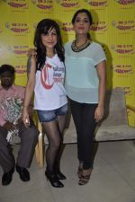 Hard Kaur, Richa Chadda at Radiomirchi anniversary in Lower Parel, Mumbai on 23rd April 2013 (35).JPG