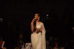 at Dinanath Mangeshkar Awards in Sion, Mumbai on 24th April 2013 (66).JPG