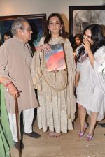 Nita Ambani at Priyasri Patodia_s art event for Nancy Adjania_s publication launch in Worli, Mumbai on 26th April 2013 (31).JPG