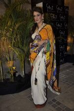 Pria Kataria Puri at the Launch of Gallery 7 art gallery in Mumbai on 26th April 2012 (27).JPG