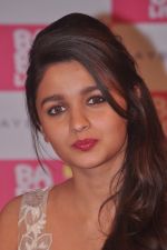 Alia Bhatt unveils Maybelline new collection in Canvas, Mumbai on 2nd May 2013 (31).JPG