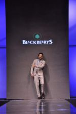 Ayushman Khurana at Blackberry Show in Mehboob, Mumbai on 3rd May 2013 (33).JPG