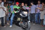 Tusshar Kapoor visits gaiety in Bandra, Mumbai on 3rd May 2013 (1).JPG