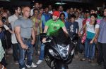 Tusshar Kapoor visits gaiety in Bandra, Mumbai on 3rd May 2013 (13).JPG