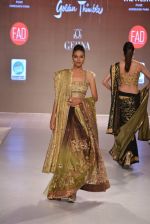 Model walks for Shaina NC showcases her bridal line at Weddings at Westin show with Jewellery by gehna on 5th May 2013 (143).JPG
