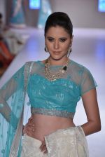 Model walks for Shaina NC showcases her bridal line at Weddings at Westin show with Jewellery by gehna on 5th May 2013 (189).JPG