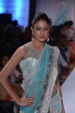 Model walks for Shaina NC showcases her bridal line at Weddings at Westin show with Jewellery by gehna on 5th May 2013 (192).JPG