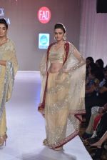 Model walks for Shaina NC showcases her bridal line at Weddings at Westin show with Jewellery by gehna on 5th May 2013 (229).JPG