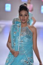 Model walks for Shaina NC showcases her bridal line at Weddings at Westin show with Jewellery by gehna on 5th May 2013 (242).JPG