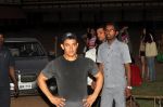 Aamir Khan snapped playing football with Daughter Ira in Bandra, Mumbai on 8th May 2013 (22).JPG