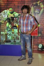 Vidyut Jamwal at the launch of teenage Mutant Ninja Turtle Toys at Hamleys in Mumbai on 8th May 2013 (1).JPG