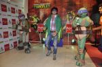 Vidyut Jamwal at the launch of teenage Mutant Ninja Turtle Toys at Hamleys in Mumbai on 8th May 2013 (7).JPG