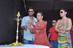 Ajay Devgan, Kajol, Tanuja at Clean Lonavala program in Mumbai on 11th May 2013 (23).JPG