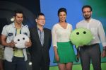 Varun Dhawan and Parineeti Chopra launch WeChat in India in Taj Colaba, Mumbai on 14th May 2013 (21).JPG