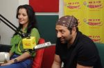 Kristina Akheeva and Sunny Deol at Radio Mirchi studio for the promotion of Yamla Pagla Deewana 2 in Lower Parel, Mumbai on 16th May 2013.JPG