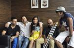 Juggy D, Karanvir Bohra, Teejay Sidhu, Raghu Ram on location of film Love You Soniye in Cest La Vie on 18th May 2013 (23).JPG