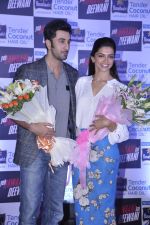 Ranbir Kapoor and Deepika Padukone at Parachute promotional event in Mumbai on 21st May 2013 (82).JPG