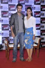 Ranbir Kapoor and Deepika Padukone at Parachute promotional event in Mumbai on 21st May 2013 (9).JPG