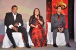 Farah Khan, Mithun Chakraborty, Marzi Pestonji at Dance India Dance Super Mom Launch in Mumbai on 24th May 2013 (34).JPG