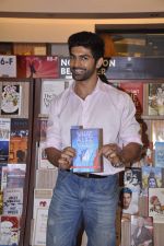 Taaha Shah at Aban Deohan_s book launch in Bandra, Mumbai on 25th May 2013 (21).JPG