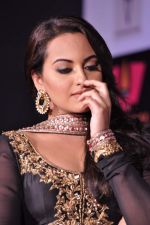Sonakshi Sinha at the First look & trailer launch of Once Upon A Time In Mumbaai Again in Filmcity, Mumbai on 29th May 2013 (21).JPG