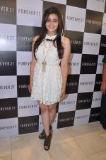 Alia bhatt inaugurates Forever 21 store in Infinity, Mumbai on 31st May 2013 (25).JPG