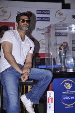 Sunil Shetty unveils ICC Champions trophy in Smash, Mumbai on 31st May 2013 (16).JPG