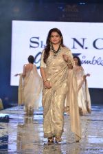 at Shaina NC_s fashion show for CPAA in Mumbai on 2nd June 2013 (84).JPG