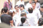Aditya Pancholi at Jiah Khan_s Final journey in Juhu, Mumbai on 5th June 2013 (6).JPG
